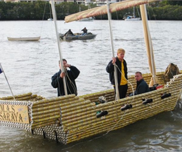 Recycled Art 10 products made from recycled aluminum cans Green