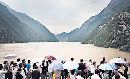 china battling severe floods
