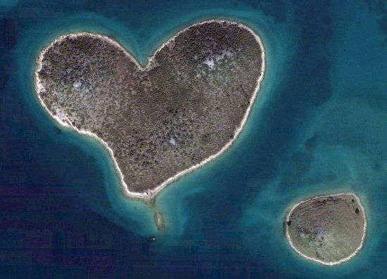 heart shaped islet of galesnjak in croatia