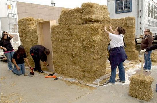 house made from straw 1