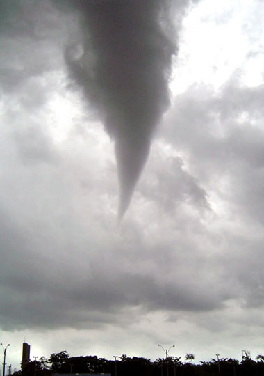 tornado2 zoom 45