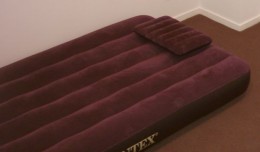 Guest_Bed_Type_Air_Mattress_With_Fake_Felt