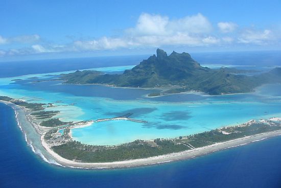arrow shaped bora bora island in french polynesia