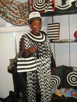 mama kazi mama kazi