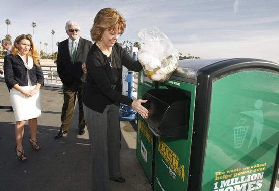 solar powered trash compactor