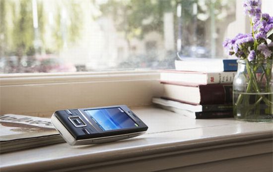 sony green phone 3